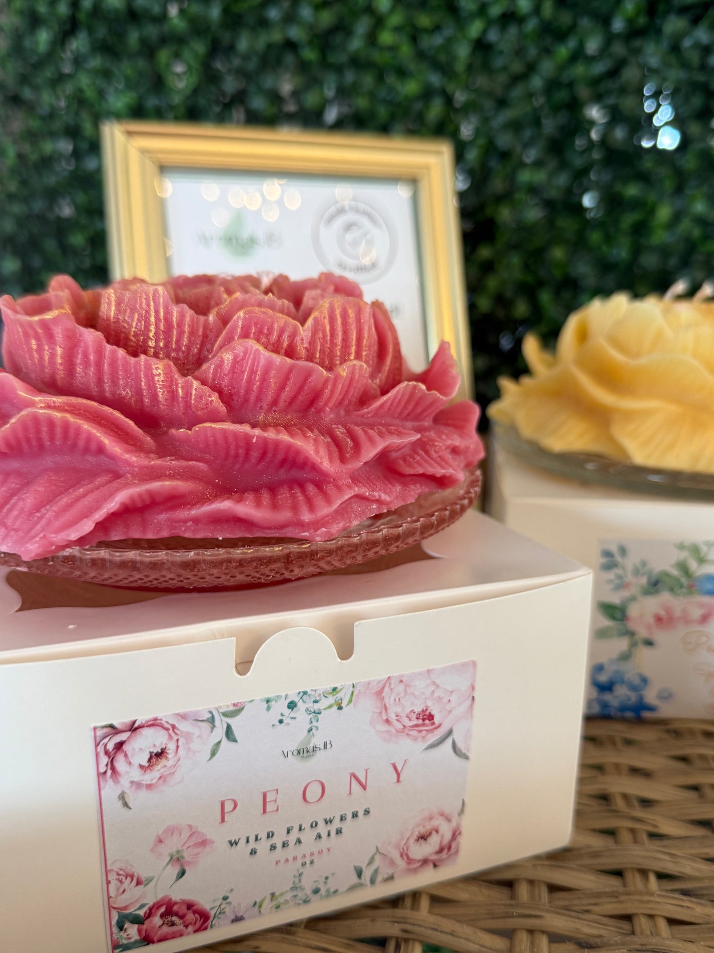 Peony Pillar Candle -L